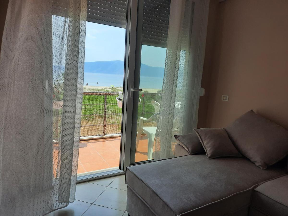 Antea Apartment 3 Вльора Екстер'єр фото