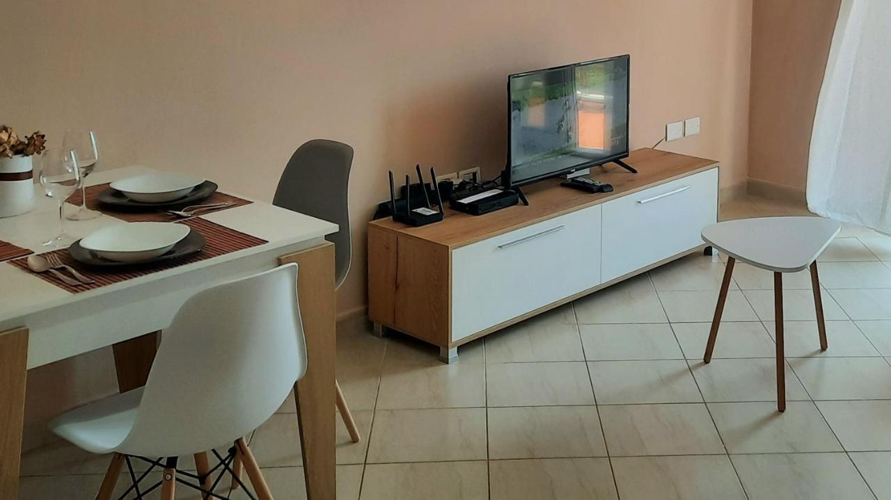 Antea Apartment 3 Вльора Екстер'єр фото