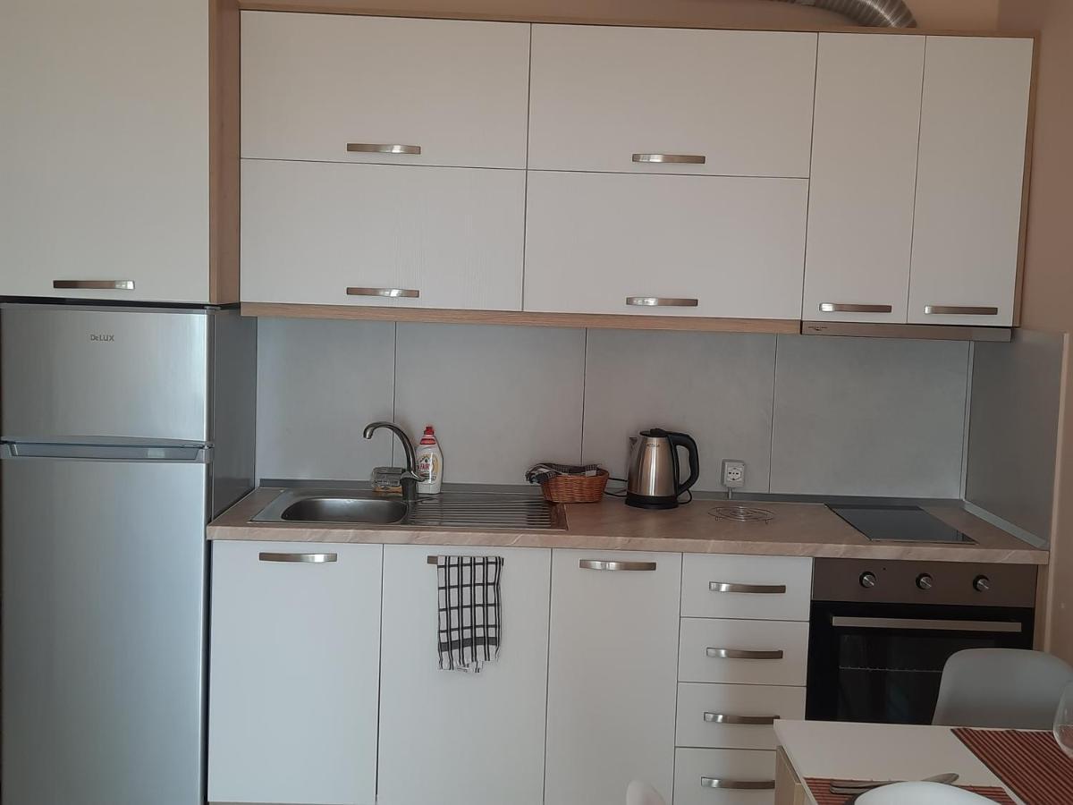 Antea Apartment 3 Вльора Екстер'єр фото