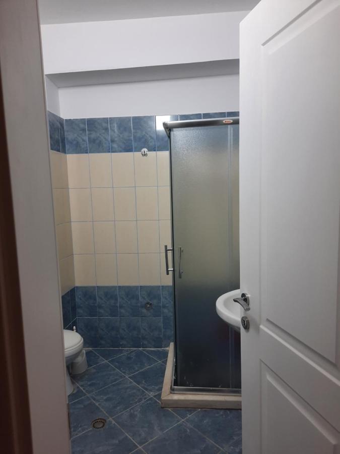 Antea Apartment 3 Вльора Екстер'єр фото