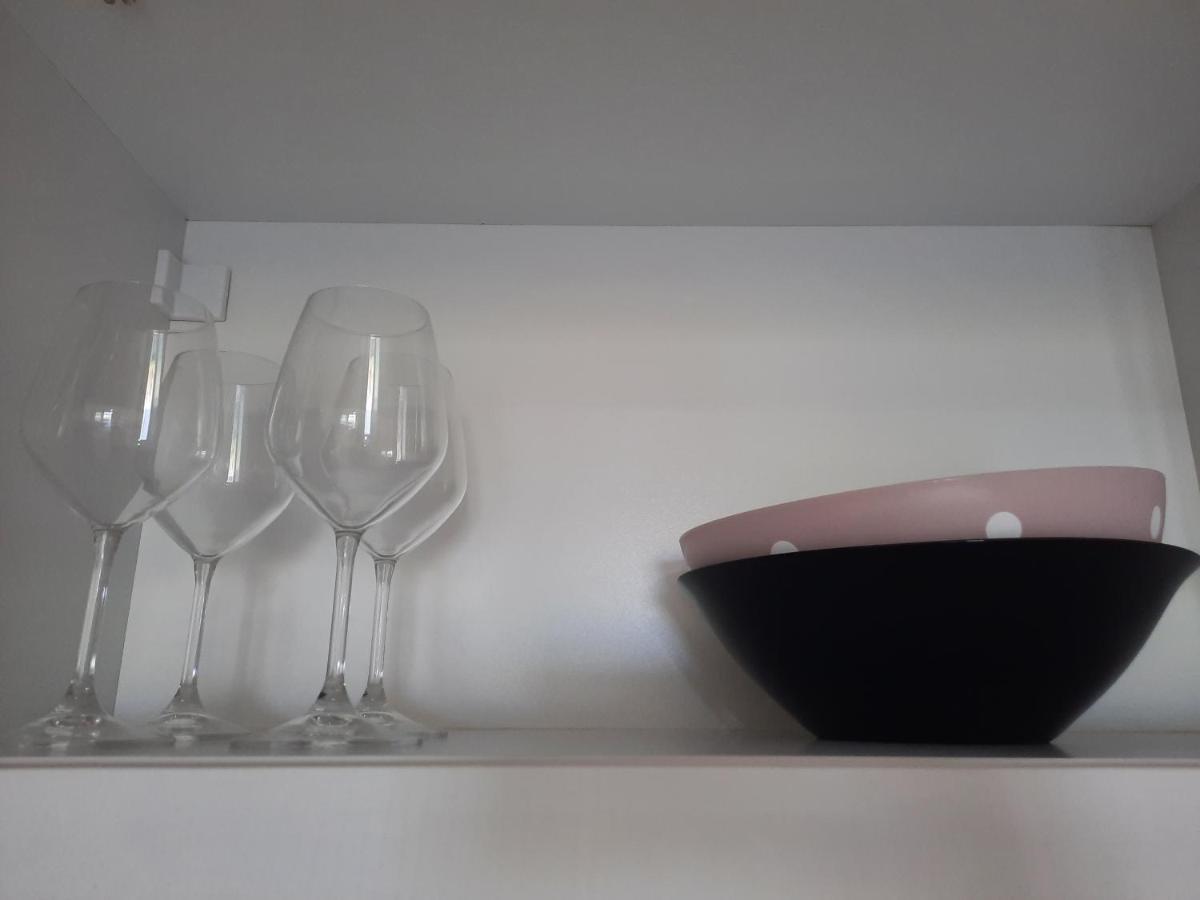 Antea Apartment 3 Вльора Екстер'єр фото